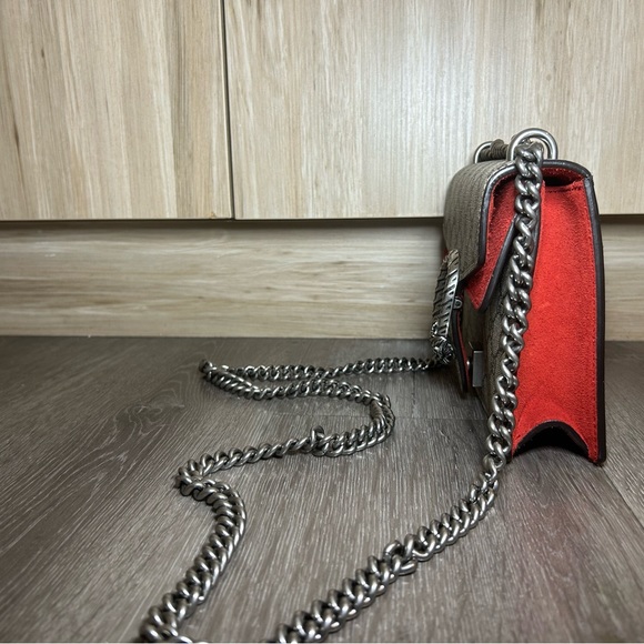 Gucci Dionysus GG Shoulder Bag with Strap - Picture 3 of 16